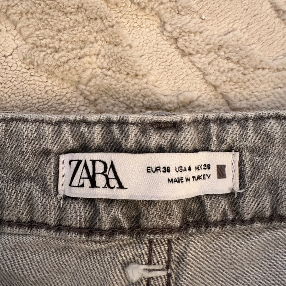 Zara High Rise Straight Leg Jeans - Picture 5 of 6